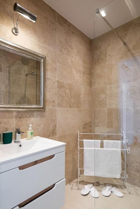 Charming Apartment In Perfect Location Cracovie Extérieur photo